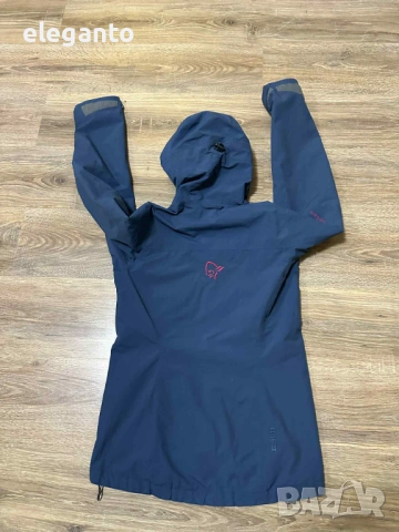 Висок клас дамско хибридно яке NORRONA Svalbard Gore-Tex jacket , XS размер, снимка 7 - Якета - 53099156