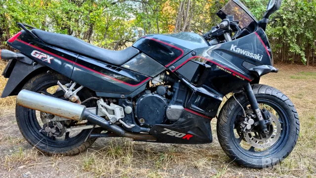 Kawasaki GPX 750 R