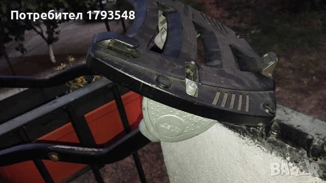 Стойка за багажен куфар Monorack Givi за мотор Suzuki , снимка 5 - Аксесоари и консумативи - 51791866