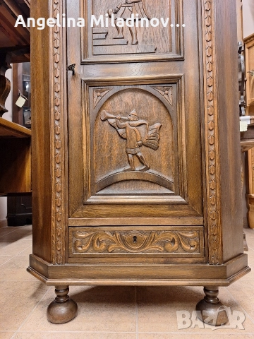 Винтидж ъглов шкаф с богата дърворезба , снимка 3 - Шкафове - 52990785