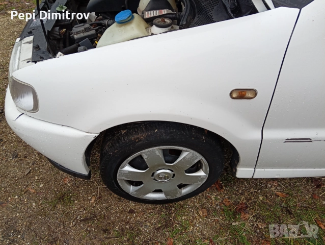Десен калник Volkswagen Polo Hatchback II (10.1994 - 10.1999) Поло 6н1, снимка 2 - Части - 52895878