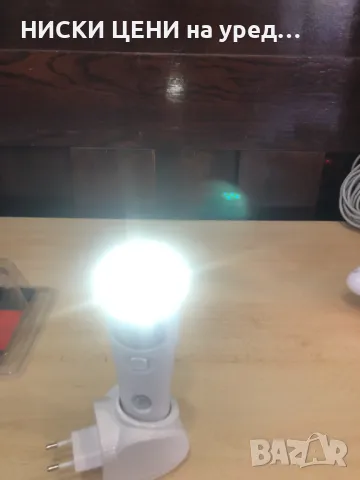 лампа за контакт 3в1 CRIVIT, снимка 2 - Настолни лампи - 47980820