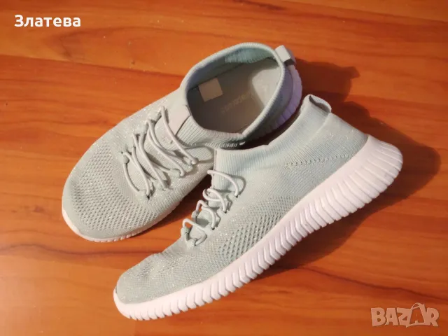 Спортни обувки от плат - 10 лв