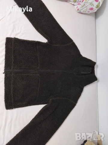 Тъмно зелено яке