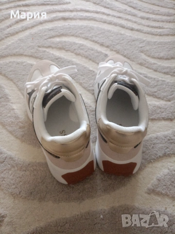 Маратонки Guess 39н, снимка 3 - Маратонки - 53854405