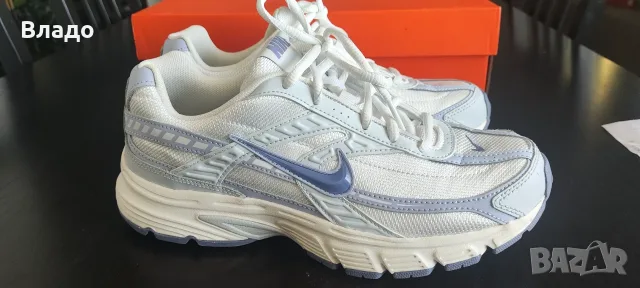 Дамски маратонки Nike