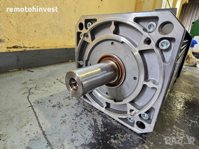 Серво Мотор -AC Bosch/Rexroth MSK101E-0200-NN-M1-AG2-NNNN, снимка 2 - Електродвигатели - 51266957