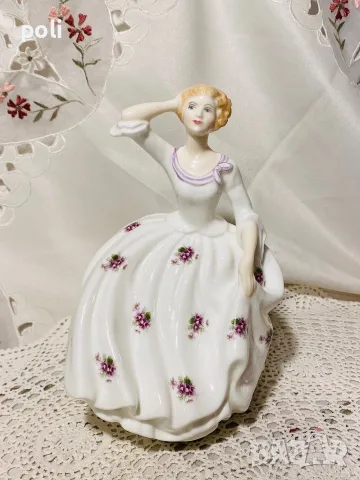 порцеланова статуетка