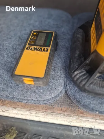 Ротационен лазерен нивелир DeWALT DCE79G, снимка 5 - Измервателни инструменти - 55970203