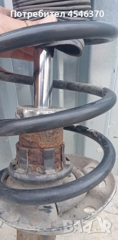 Предни пружини с амортисьори 2 броя за 50лв за Волксваген Голф 5 1.9 дизел 105к.с 2006г, снимка 3 - Части - 51201434