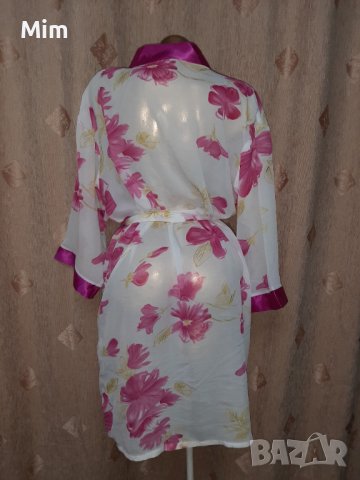 М  Бял,прозрачен халат на розови цветя , снимка 5 - Нощници - 39206456