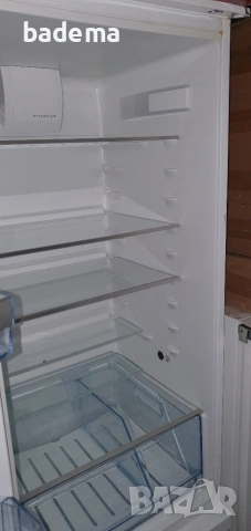 Чекмеджета , кутии, стъклени полици от хладилник за вграждане AEG, снимка 3 - Хладилници - 53763965