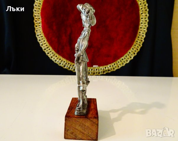 Статуетка от калай,фигура на Атос,мускетар. , снимка 5 - Статуетки - 41899771