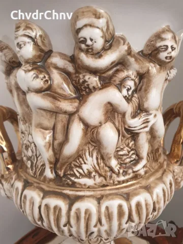 Capodimonte 39см-3кг/Каподимонте голяма стара фигурална италианска порцеланова ваза-урна с херувими, снимка 7 - Вази - 55970889