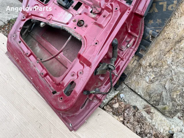 Задна лява врата за BMW E30 Седан (двоен стоп), снимка 9 - Части - 49680639