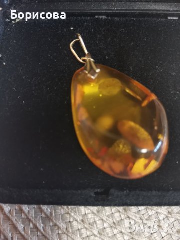 Висулка от естествен кехлибар , снимка 5 - Колиета, медальони, синджири - 35692389