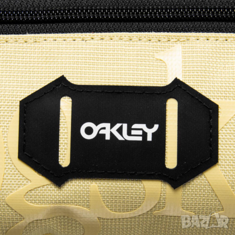Оригинална чанта OAKLEY., снимка 2 - Чанти - 36136794