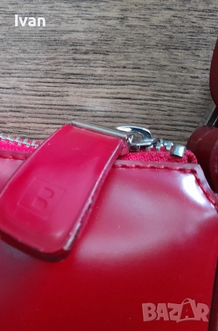 Оригинална дамска чанта Bally Switzerland , снимка 7 - Чанти - 52369429