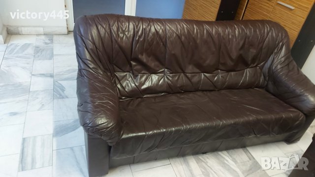 Кожена гарнитура от естествена кожа и масичка