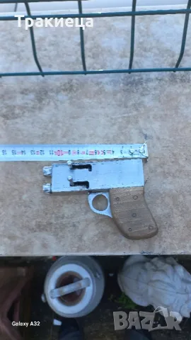 ПИСТОЛЕТ ПИЩОВ ОСА КАПЗОВ ПЛЮКАЛО СВАТБАРСКИ, снимка 2 - Антикварни и старинни предмети - 50341041