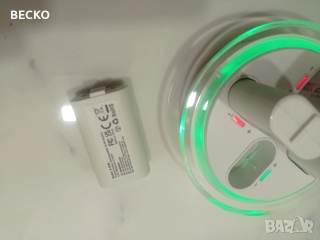 Батерии и зарядна станция за контролери Xbox, снимка 6 - Аксесоари - 53567224