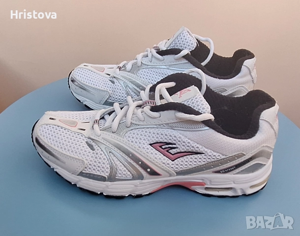 Бели маратонки Everlast 