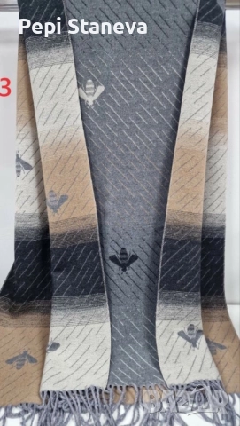 Кашмирен шал на  пчели уникален дизайн  две лица, снимка 3 - Шалове - 52749123