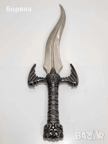 Продавам кама/книжал/меч