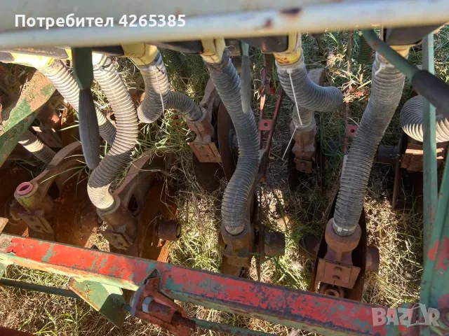 Продавам сеялка за части СЗУ
