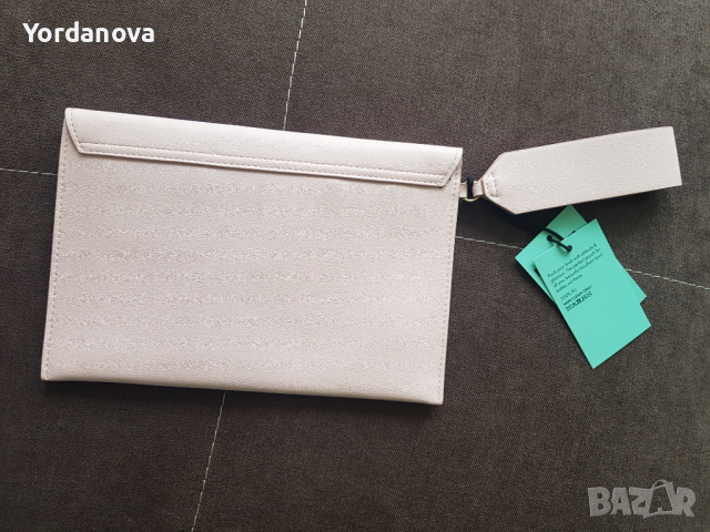 Bouffants And Broken Hearts - оригинална дамска чантичка, снимка 3 - Чанти - 36321650