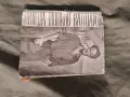 Избрани стихотворения . Никола Вапцаров 1946 Mensa Akademica  Стол 3 , снимка 1