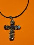 Стар бронзов кръст с камъни , вързанка  и патина по кръста за ценители и колекционери . - липсват дв
