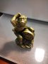 Фън Шуй маймунка с късметлийска монета и късчета за пари, просперитет, златна статуетка, снимка 3