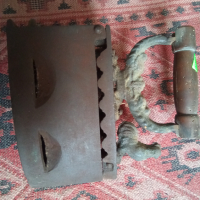 Стара чугунена ютия с въглища жар 26739, снимка 1 - Антикварни и старинни предмети - 36396805