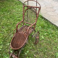 Стара плетена количка за кукли. №3998, снимка 2 - Антикварни и старинни предмети - 40730612