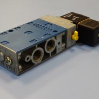 пневматичен разпределител WABCO 572 6070220 solenoid valve 24VDC, снимка 4 - Резервни части за машини - 42131746