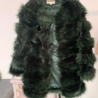 Пухено палто в размер S, снимка 1 - Палта, манта - 44407301