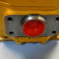 Хидравлична помпа за булдозер Komatsu Hydraulic pump for Bulldozer D85C-1/D155A-1, снимка 12 - Резервни части за машини - 42364775