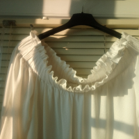 Дамска блуза с паднали рамене M/L, снимка 2 - Блузи с дълъг ръкав и пуловери - 36239244