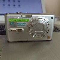 Фотоапарат Panasonic Lumix DMC-FX07 , снимка 3 - Фотоапарати - 40851436