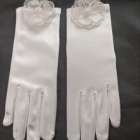 Бели eластични ,сатенени къси ръкавици, снимка 5 - Ръкавици - 41556845