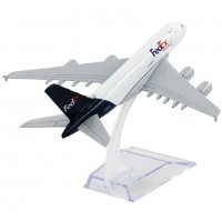 Еърбъс 380 самолет модел макет FedEx метален A380 куриер товарен, снимка 2 - Колекции - 35983918