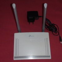 TP-Link TL-WR820N 300Mbps Wireless N Speed, снимка 2 - Рутери - 40139854