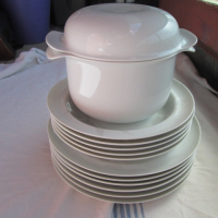 HUTSCHENREUTER порцеланов комплект супник и чинии от LEONARD PARIS Decor KYOTO., снимка 1 - Сервизи - 36396175