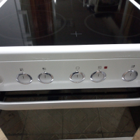 Като нова свободно стояща печка с керамичен плот VOSS Electrolux 60 см широка 2 години гаранция!, снимка 12 - Печки, фурни - 44738925