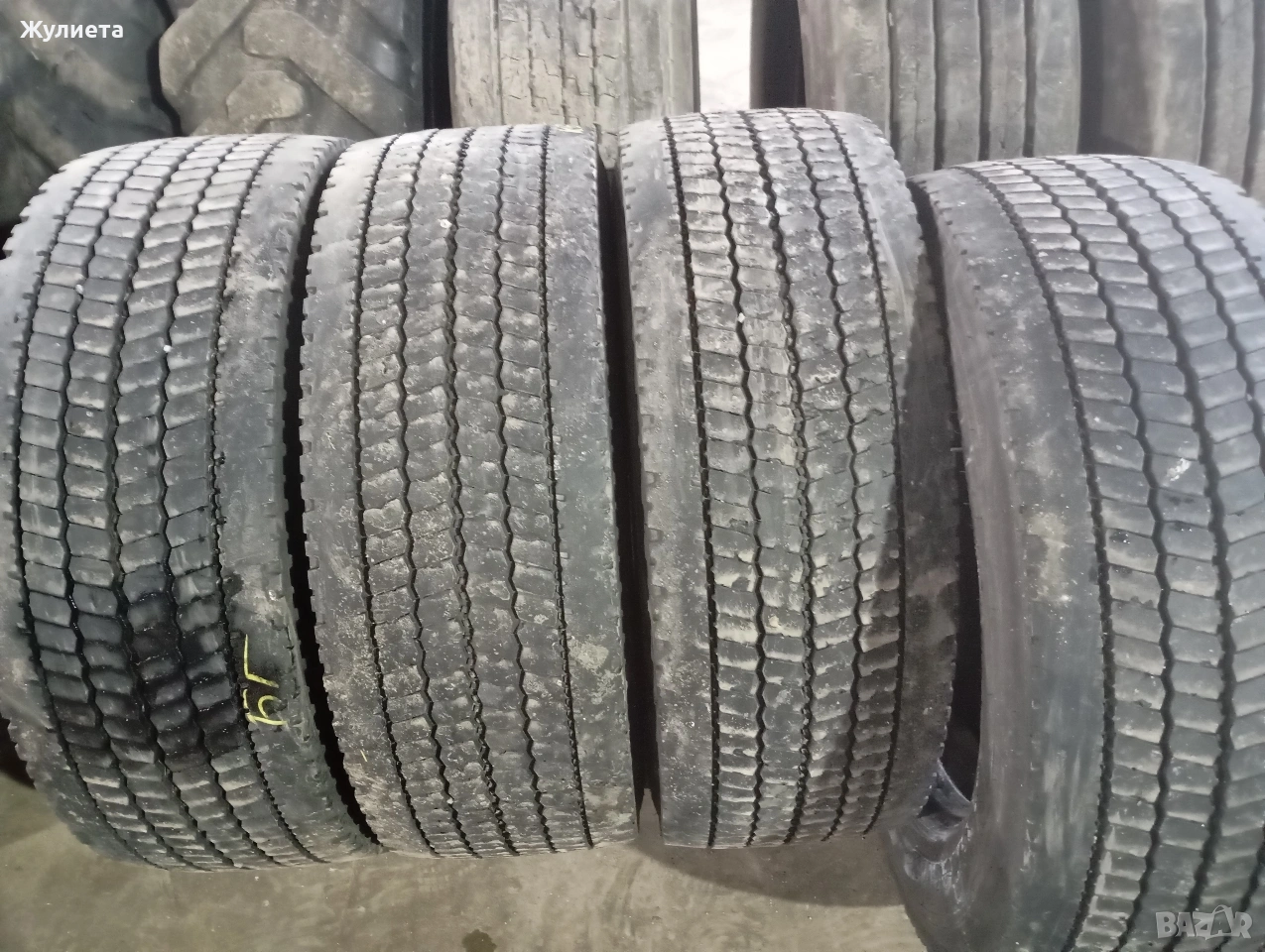 гуми за товарен автомобил 295/60R22.5, снимка 1