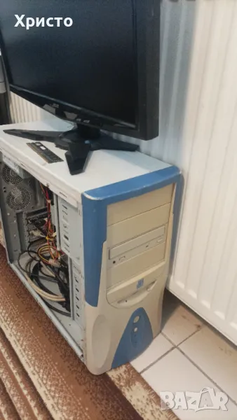 Настолен компютър и монитор Acer G225HQV, снимка 1