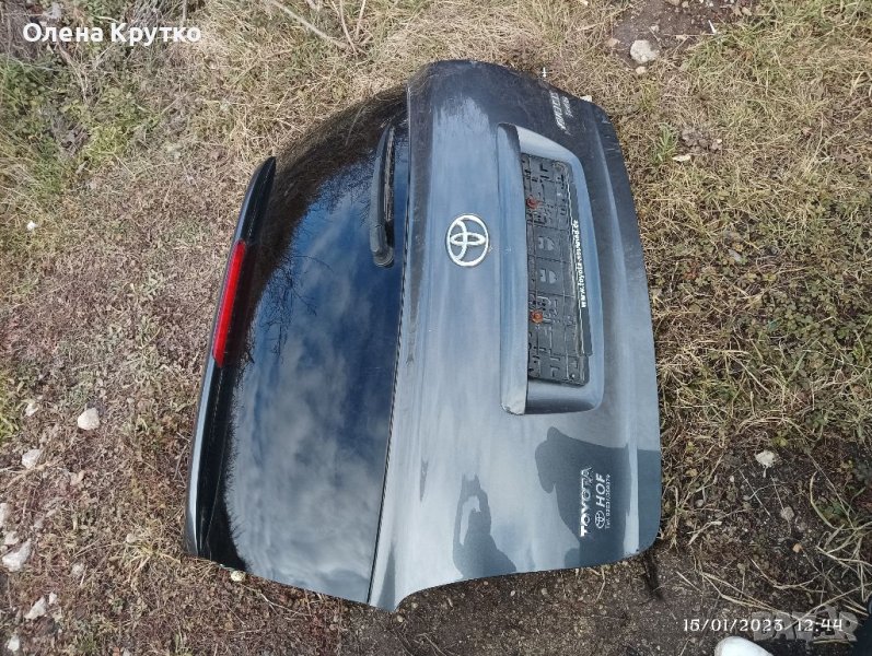 Заден капак Авенсис комби, снимка 1