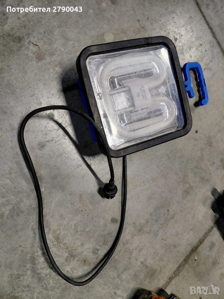 прожектор с разклонител , снимка 1