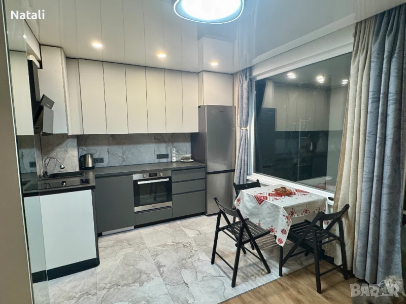 Студио в Бургас на метри от Морската!, снимка 1